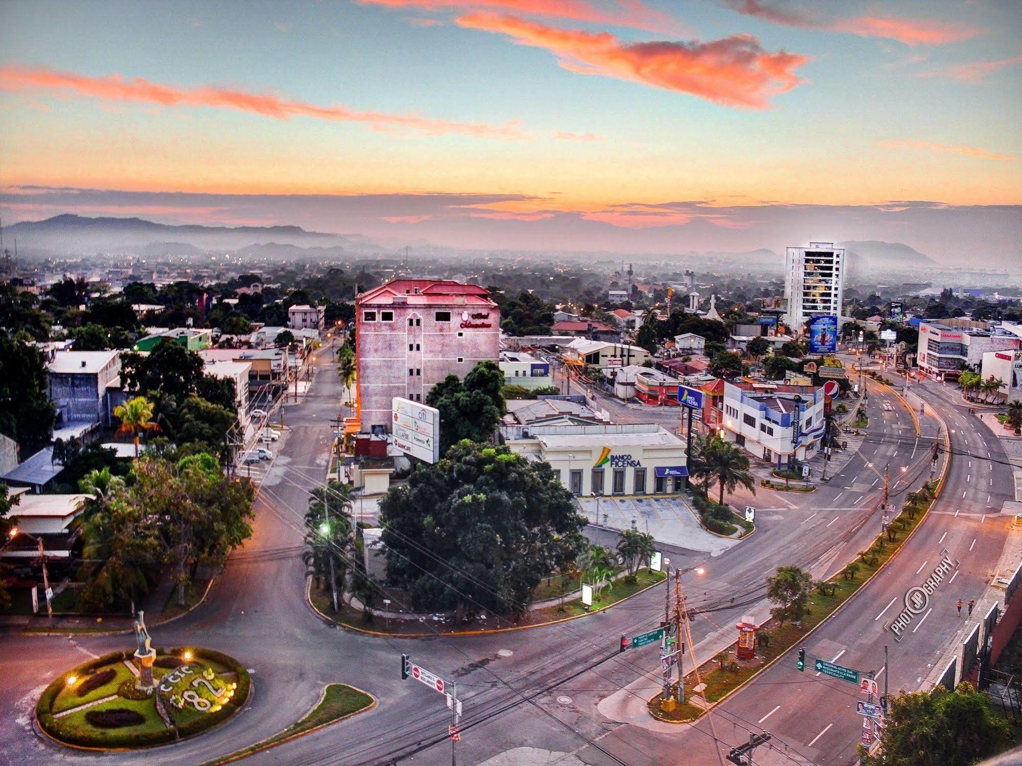 Real Guanacaste Aparthotel San Pedro Sula Bagian luar foto